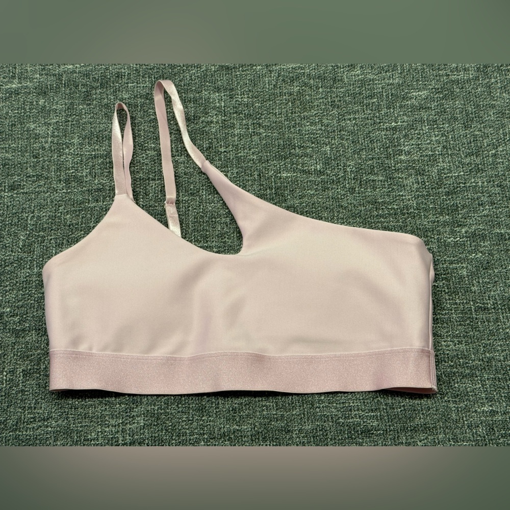 ALO YOGA Airlift All Nighter Sports Bra Sugarplum Pink sz Small One Shoulder - Picture 2 of 5